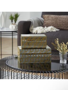 1 Decorative Storage Box in Gold and mirror